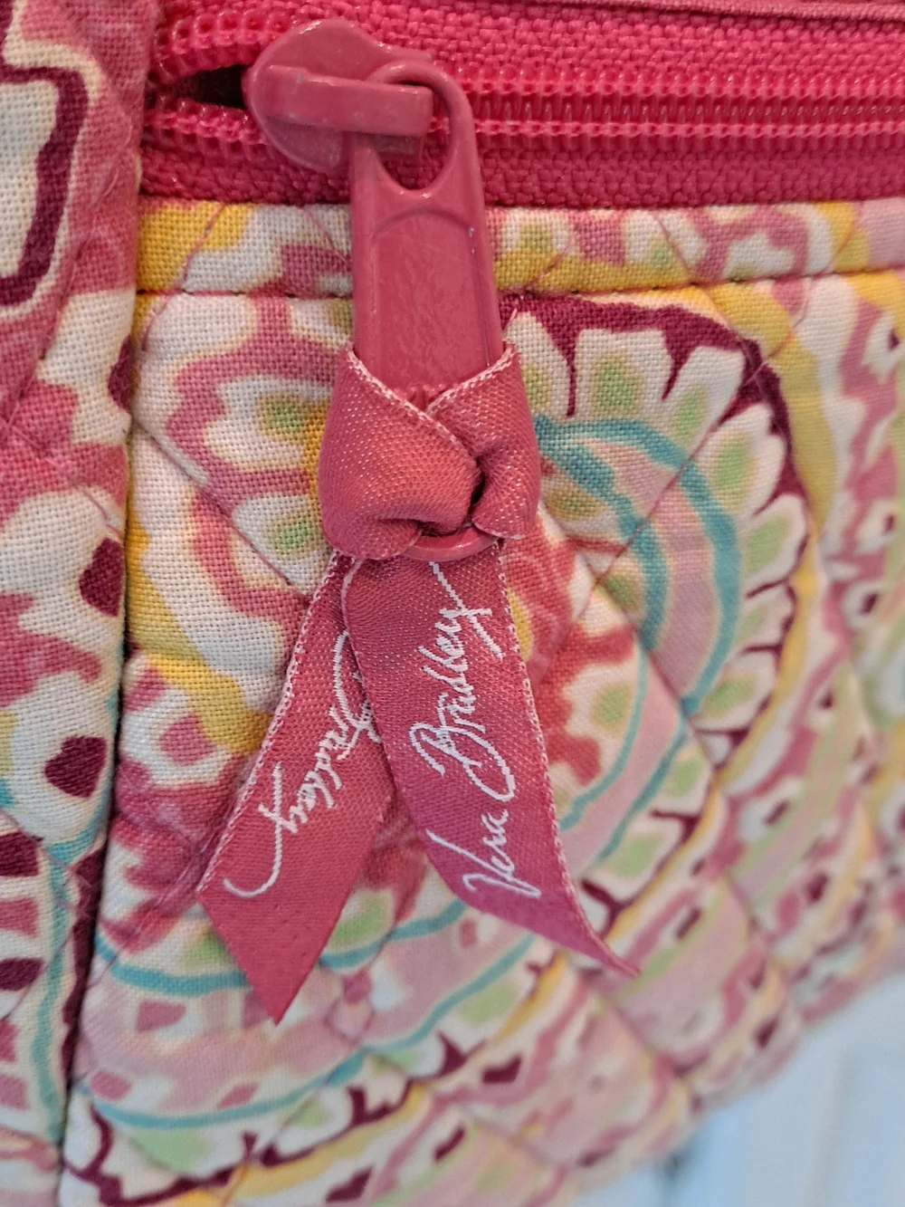 Vera Bradley Capri Melon Pink Multi Quilted Paisley Retired Cotton Crossbody - Picture 3 of 10